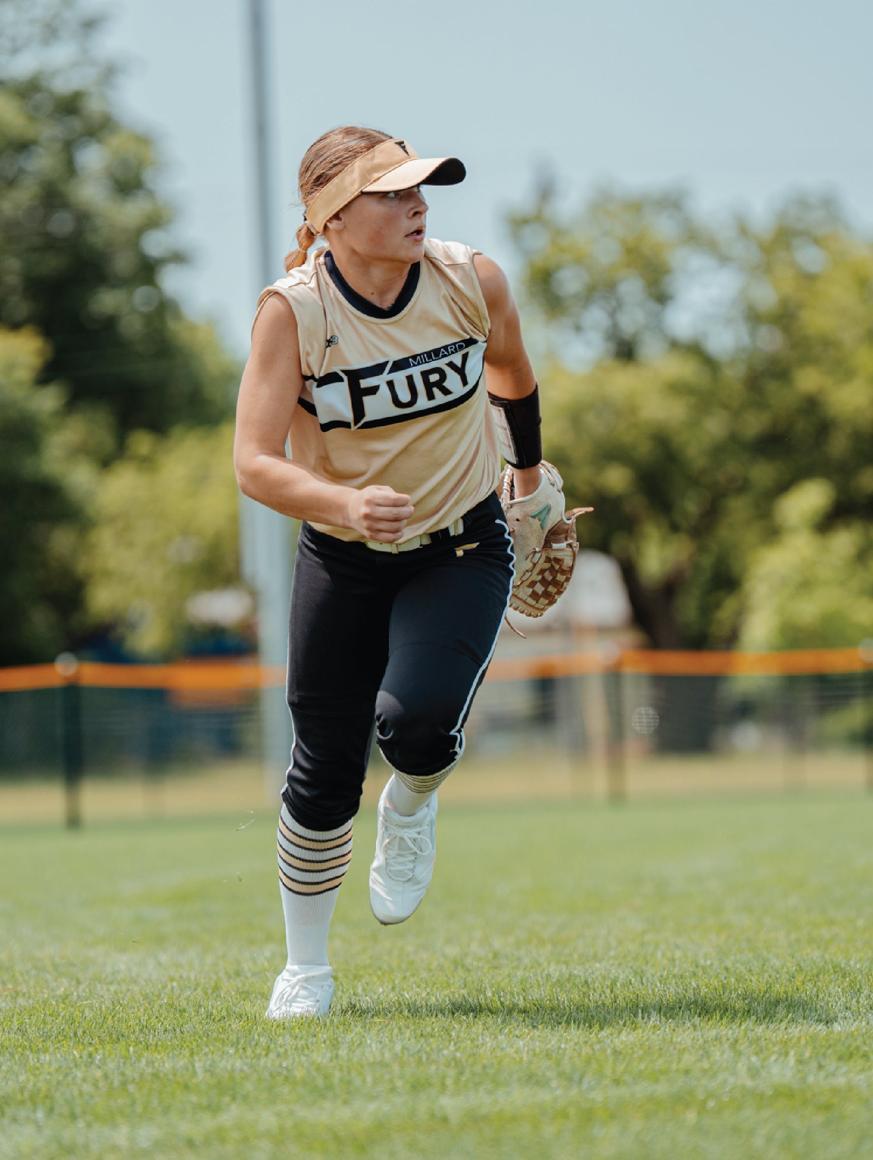 Rokey Softball Cleat Size 7 Black - Enhanced Grip and Comfort for Women